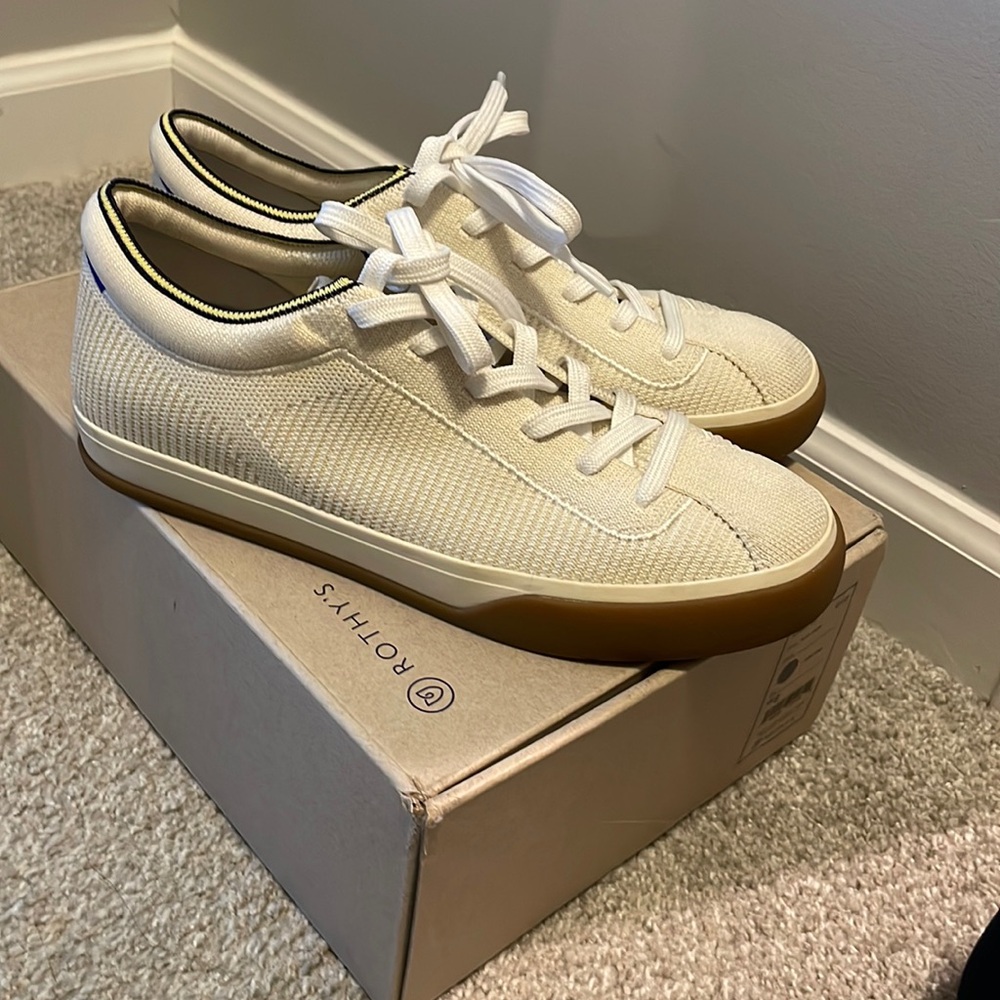 Rothy’s size 8 tennies